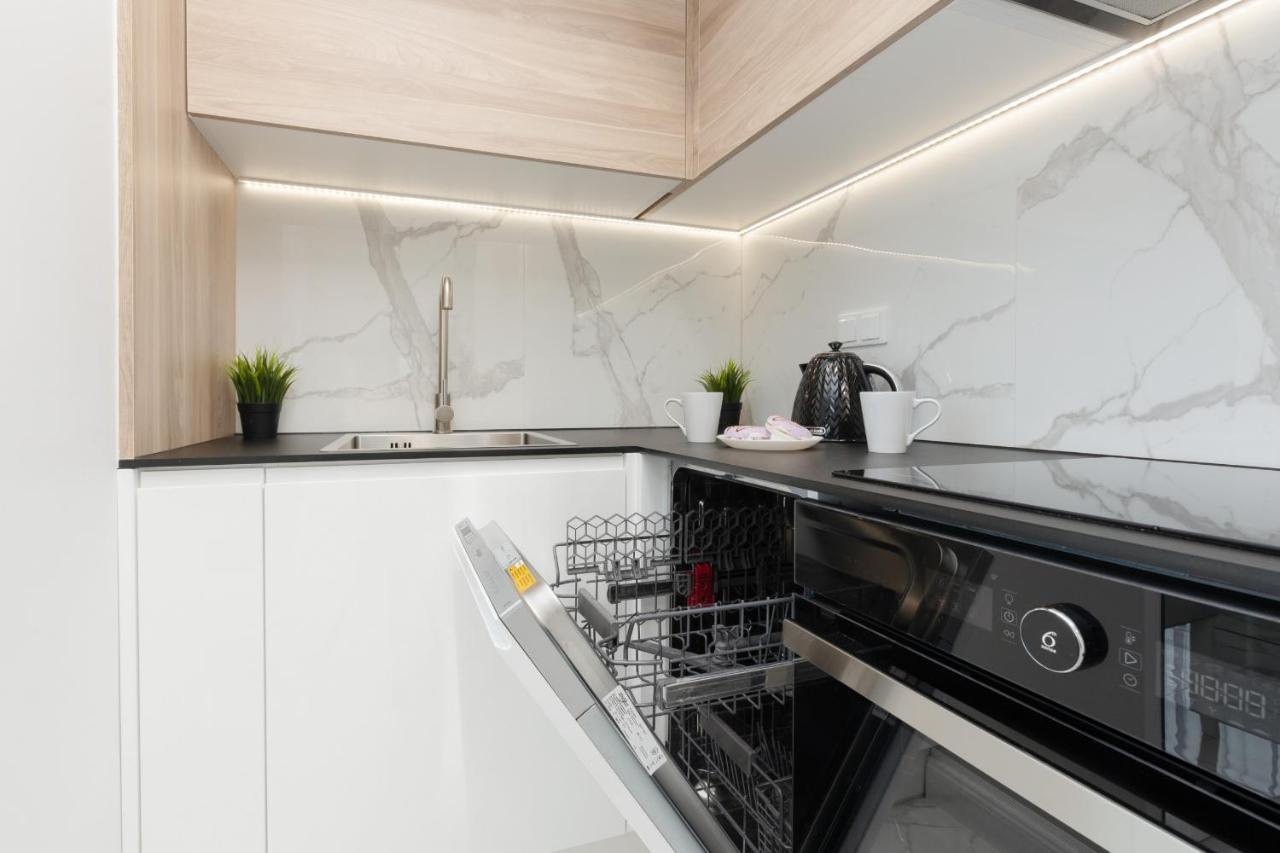 Cosy Apartment On Wola Goleszowska By Noclegi Renters Warszawa Eksteriør billede